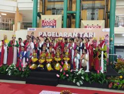 Pagelaran Seni Budaya Nusantara: Anak-Anak SD Menari Ondel-Ondel dan Tari Betawi