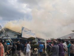 Kebakaran di UIN STS Telanaipura Jambi, Asap Membumbung Tinggi