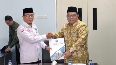 BNSP Berikan Sertifikat Juleha Kepada Rektor UIN STS  Jambi