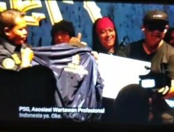 Lawang Pitu Terima Penghargaan dari AWPI Jakarta atas Kontribusi dalam Seni dan Budaya