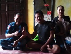 Wujud Kepedulian Sesama Anggota, Pengurus AWPI DPC Bojonegoro Jenguk Rekan yang Sedang Sakit