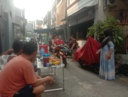 Kerja Bakti Rutin, Warga RT 013 RW 08 Pademangan Timur Jaga Lingkungan dari Banjir